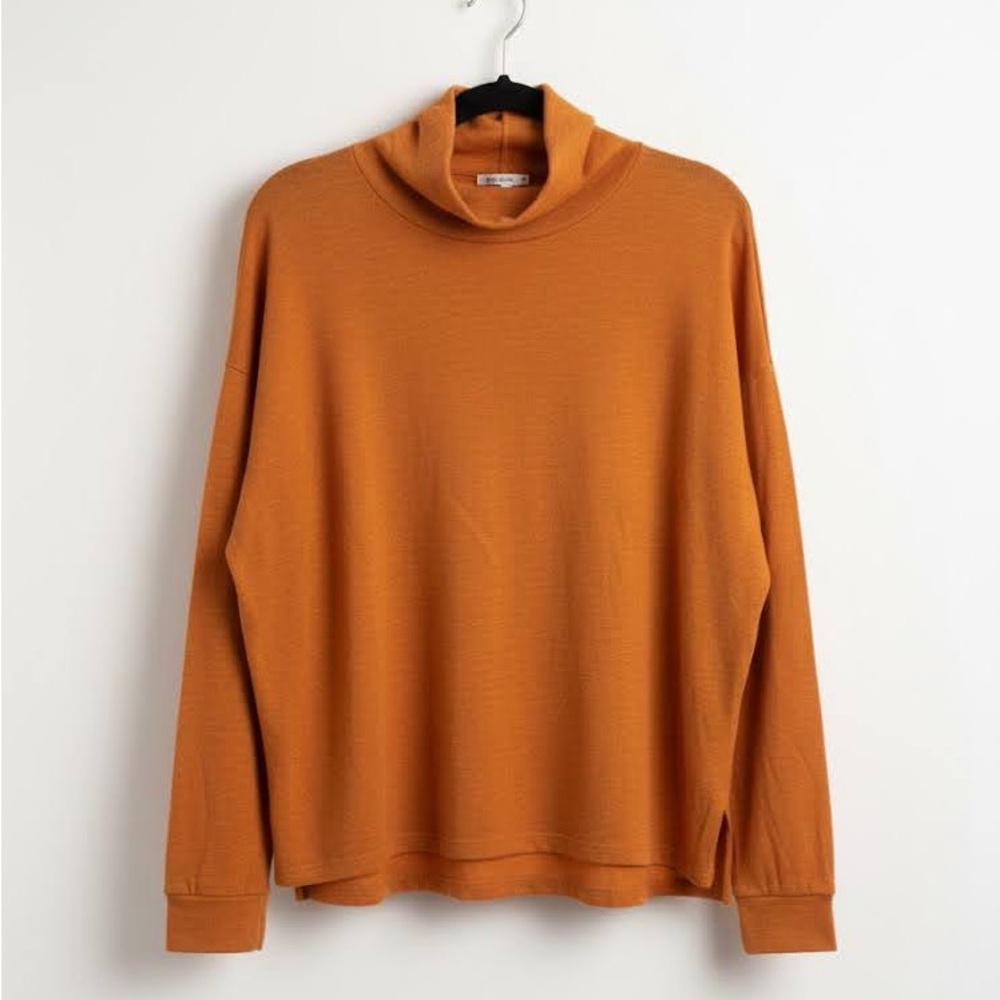 Wilfred Women’s Turtleneck Sweater in Warm Orange